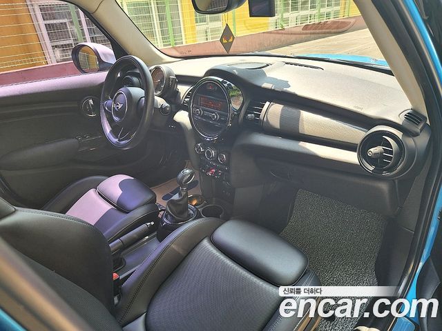 MINI Cooper D 5Door Standard 3rd 2015 — фото 15