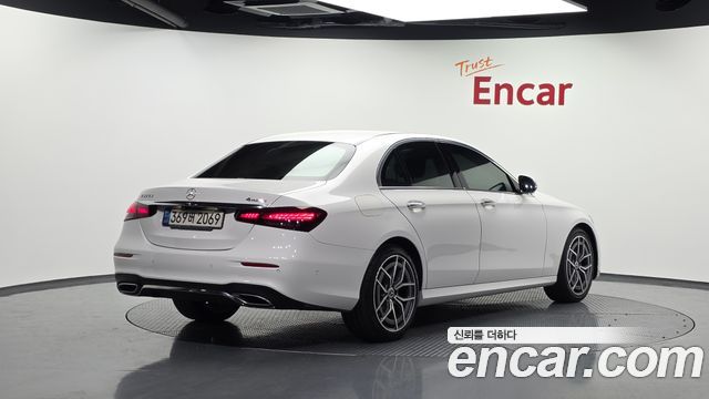 Mercedes-Benz E-Class (W213) E220d 4MATIC AMG Line 2021 — фото 2