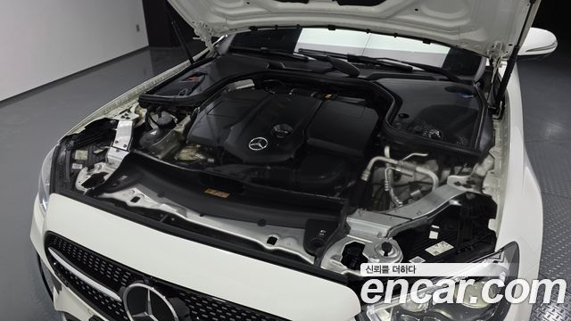 Mercedes-Benz E-Class (W213) E220d 4MATIC AMG Line 2021 — фото 6