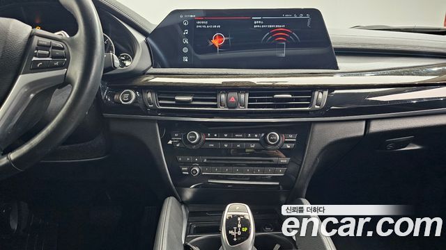 BMW X6 (F16) xDrive 30d 2016 — фото 18
