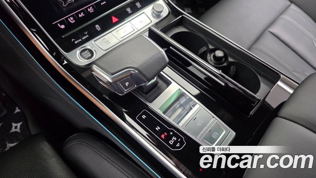 Audi A8 (D5) 55 TFSI Quattro LWB 2021 — фото 9