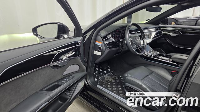 Audi A8 (D5) 55 TFSI Quattro LWB 2021 — фото 10