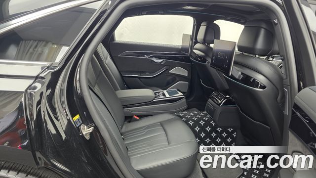 Audi A8 (D5) 55 TFSI Quattro LWB 2021 — фото 12