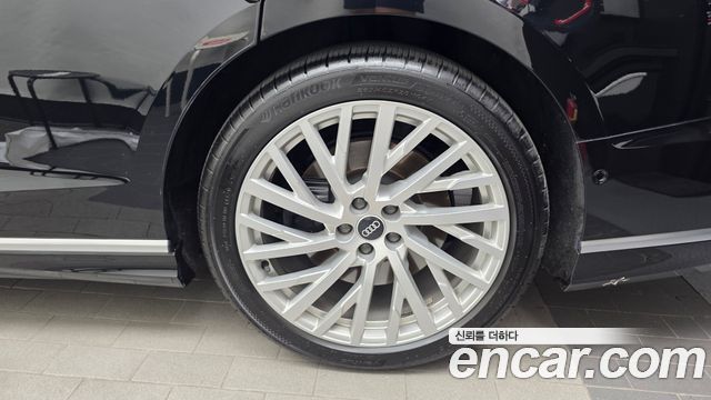Audi A8 (D5) 55 TFSI Quattro LWB 2021 — фото 21