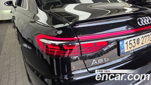 Audi A8 (D5) 55 TFSI Quattro LWB 2021 — фото 23