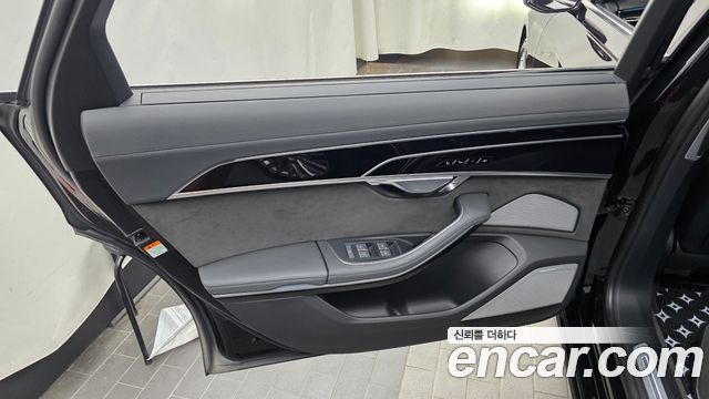 Audi A8 (D5) 55 TFSI Quattro LWB 2021 — фото 25