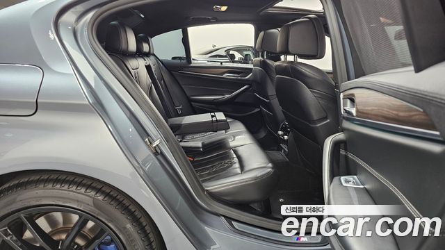 BMW 5 Series (G30) 530i M Sport Package Plus 2018 — фото 11