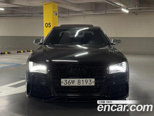 Audi S8 4.0 TFSI quattro D4 2014 — фото 2