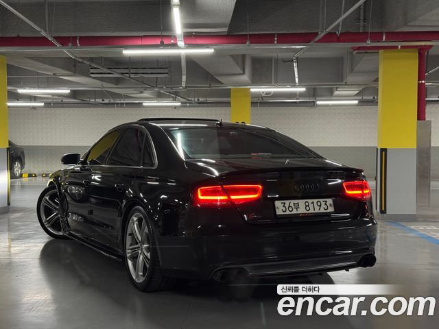 Audi S8 4.0 TFSI quattro D4 2014 — фото 4