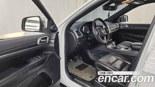 Jeep Grand Cherokee 3.6 Limited WK2 2019 — фото 10