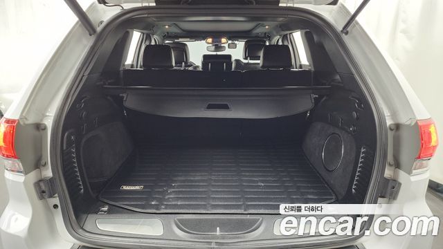 Jeep Grand Cherokee 3.6 Limited WK2 2019 — фото 20