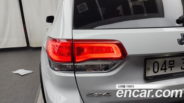 Jeep Grand Cherokee 3.6 Limited WK2 2019 — фото 23
