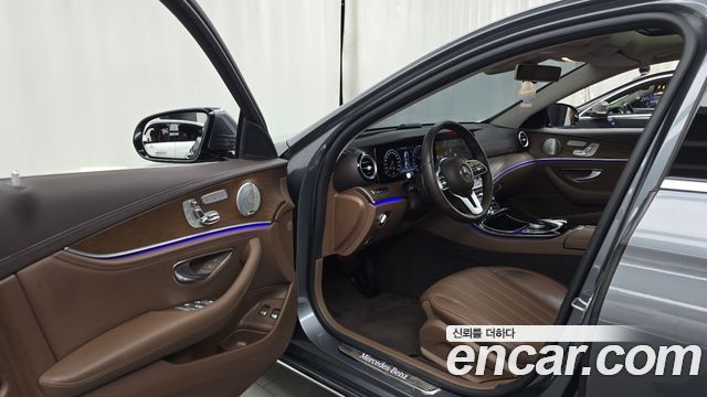 Mercedes-Benz E-Class (W213) E300e Exclusive 2019 — фото 10