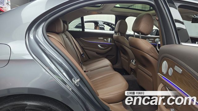 Mercedes-Benz E-Class (W213) E300e Exclusive 2019 — фото 11