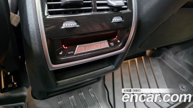 BMW X6 (G06) M50i 2021 — фото 17