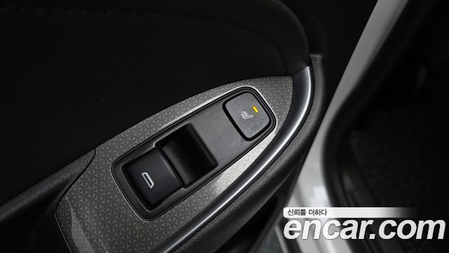 Chevrolet Malibu 2.0 Turbo LT Special 2019 — фото 19