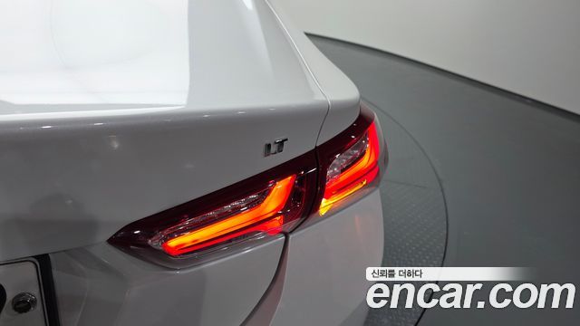 Chevrolet Malibu 2.0 Turbo LT Special 2019 — фото 23
