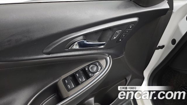 Chevrolet Malibu 2.0 Turbo LT Special 2019 — фото 27