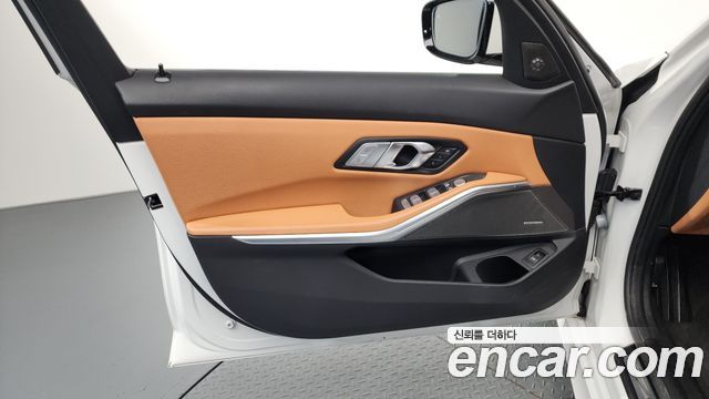 BMW 3 Series (G20) 320i M Sport 2024 — фото 24