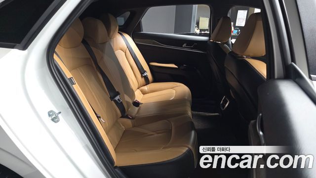 Kia K5 (III) 2.0 Noblesse 2022 — фото 12