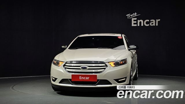 Ford Taurus 2.0 Limited EcoBoost 6th 2017 — фото 3