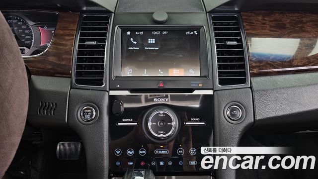 Ford Taurus 2.0 Limited EcoBoost 6th 2017 — фото 14