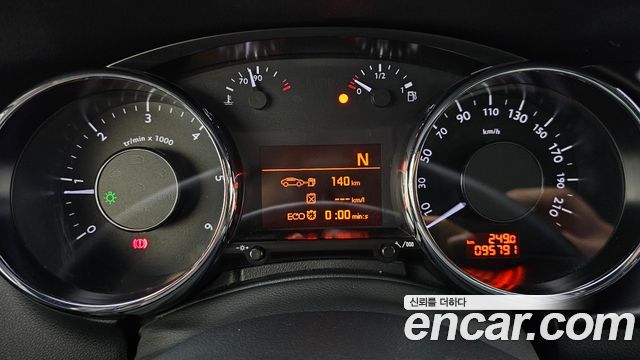 Peugeot 3008 1.6 e-HDi First Generation 2015 — фото 8