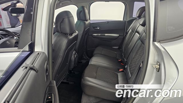 Peugeot 3008 1.6 e-HDi First Generation 2015 — фото 12