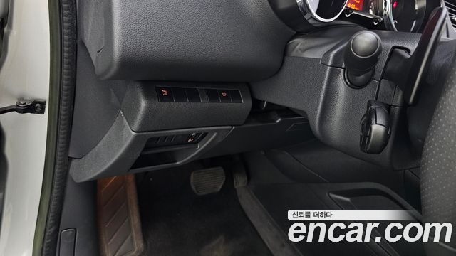 Peugeot 3008 1.6 e-HDi First Generation 2015 — фото 17