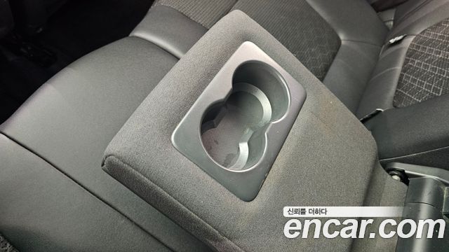 Peugeot 3008 1.6 e-HDi First Generation 2015 — фото 29