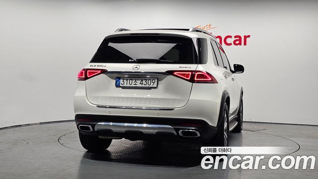 Mercedes-Benz GLE-Class (W167) GLE300d 4MATIC 2022 — фото 4