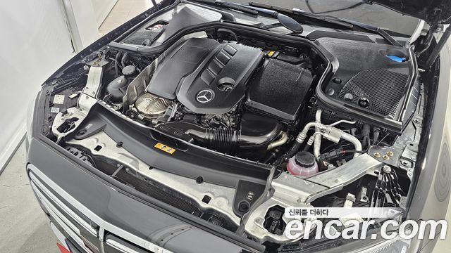 Mercedes-Benz E-Class (W213) E220d 4MATIC Exclusive 2023 — фото 6