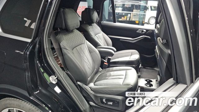 BMW X7 (G07) xDrive 40i M Sport 6STR 2024 — фото 11