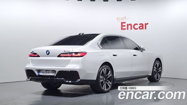BMW 7 Series (G70) 750e xDrive M Sport 2026 — фото 2