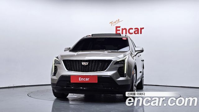Cadillac XT4 2.0 Sport AWD 2023 — фото 3