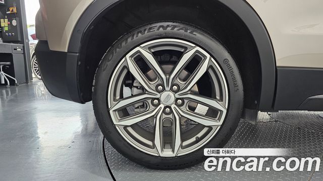 Cadillac XT4 2.0 Sport AWD 2023 — фото 5