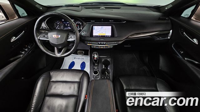Cadillac XT4 2.0 Sport AWD 2023 — фото 7