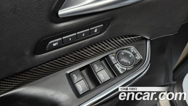 Cadillac XT4 2.0 Sport AWD 2023 — фото 29