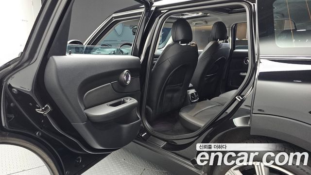 MINI Cooper S Clubman Standard 2nd 2020 — фото 12