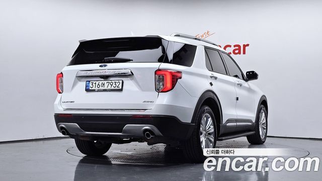 Ford Explorer (VI) 2.3 LimIted 4WD 2021 — фото 2