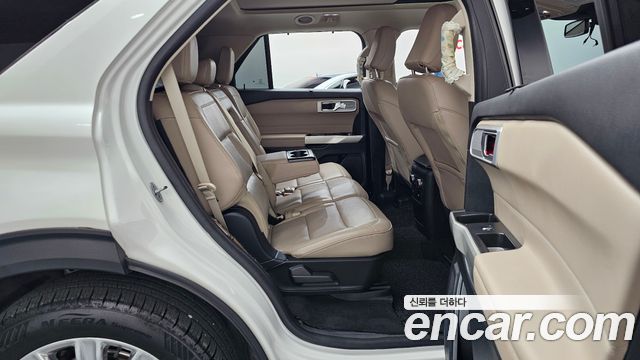 Ford Explorer (VI) 2.3 LimIted 4WD 2021 — фото 15