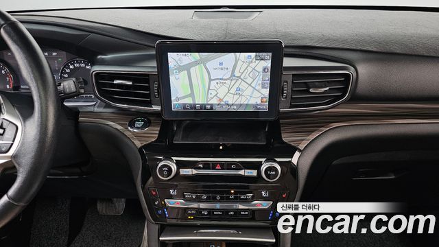 Ford Explorer (VI) 2.3 LimIted 4WD 2021 — фото 17