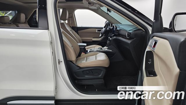 Ford Explorer (VI) 2.3 LimIted 4WD 2021 — фото 32