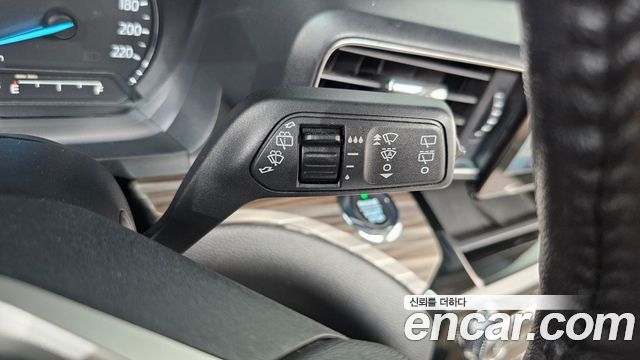 Ford Explorer (VI) 2.3 LimIted 4WD 2021 — фото 34