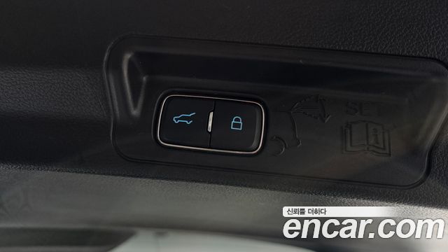 Ford Explorer (VI) 2.3 LimIted 4WD 2021 — фото 40
