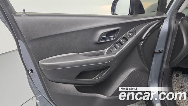 Chevrolet Trax 1.4 Premier 2019 — фото 24