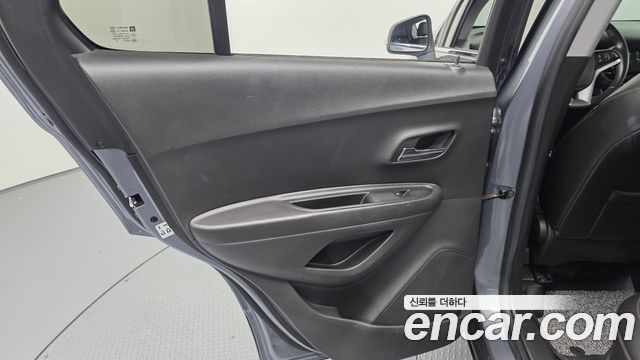 Chevrolet Trax 1.4 Premier 2019 — фото 25