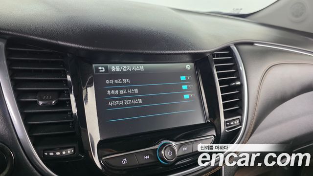Chevrolet Trax 1.4 Premier 2019 — фото 30