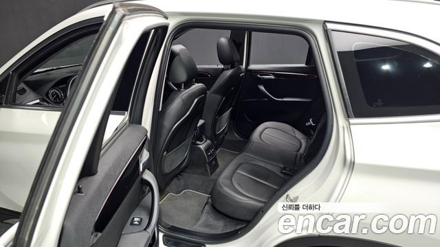 BMW X1 (F48) xDrive 20i xLine 2022 — фото 11