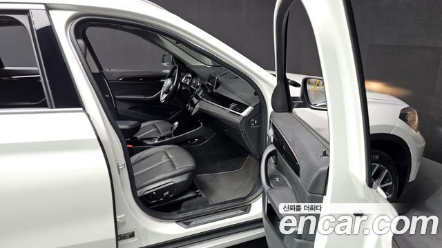 BMW X1 (F48) xDrive 20i xLine 2022 — фото 19